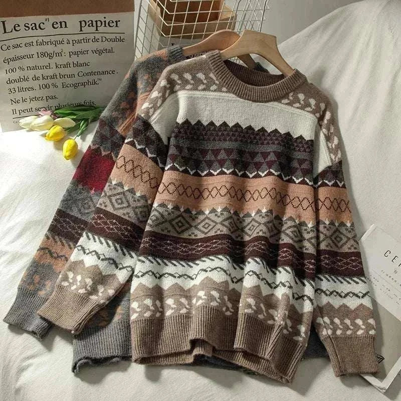 Women in Sweater Khaki art retro 2023 new fashion autumn and winter