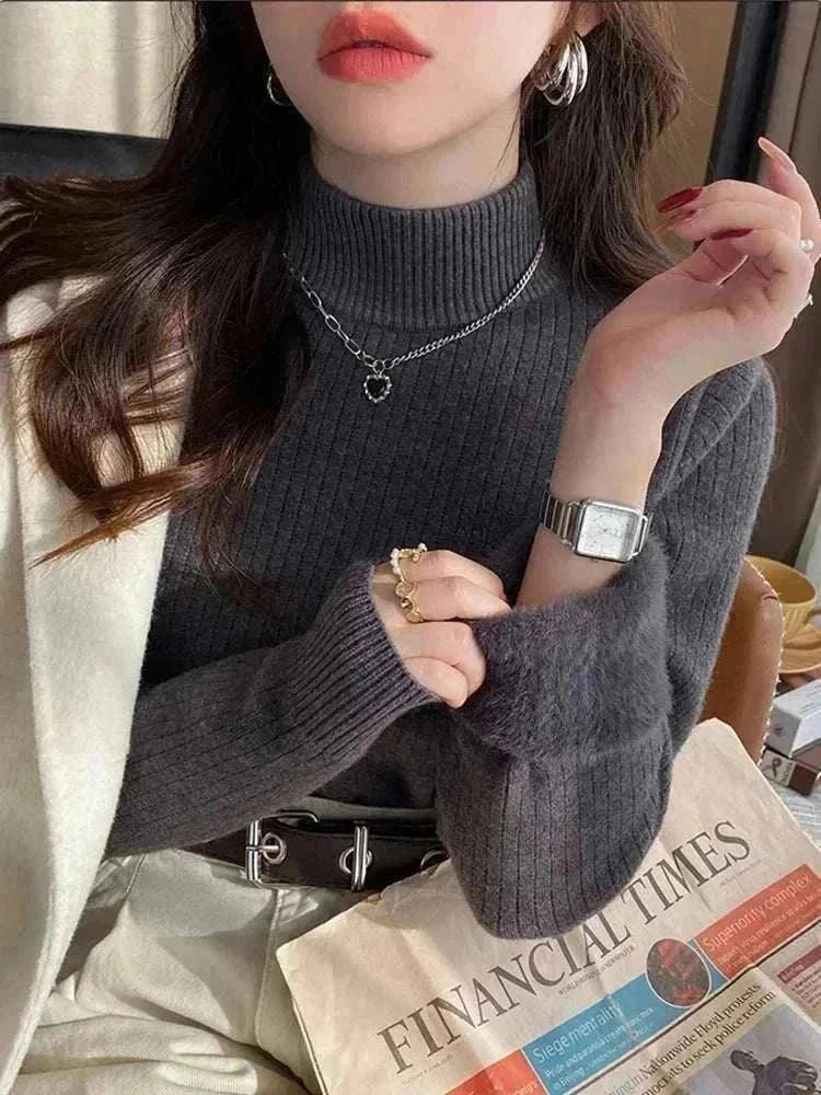 Women's Wearing Dark Grey Turtleneck Sweater Winter 2025 Retro with Velvet Lining