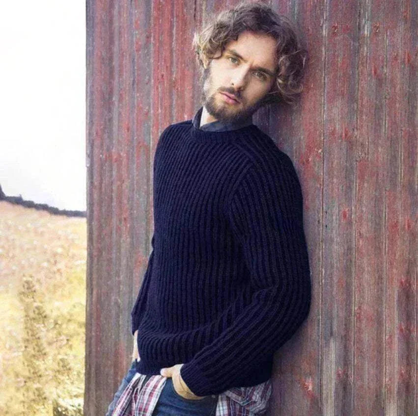 Man Wearing Dark Blue Sweater Long Sleeve Straight Round Pullover