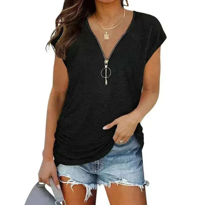 Short-Sleeved Black T-shirt Blouse with Chest Zipper.