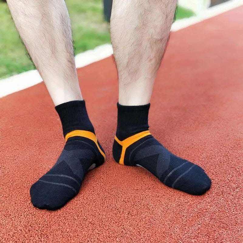 ANKLE LENGTH COMPRESSION SOCKS.