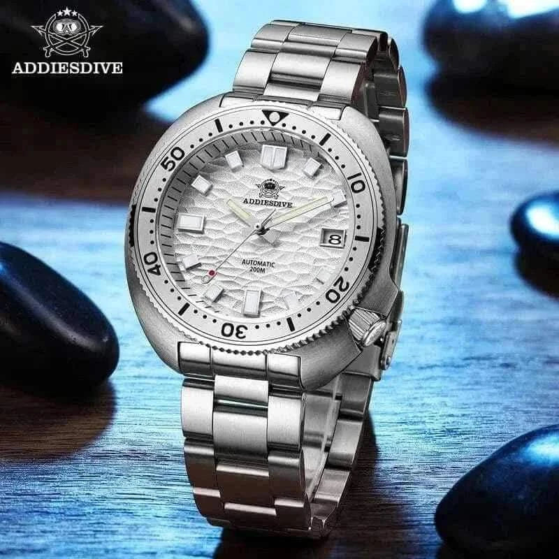 BUSINESS CASUAL MECHANICAL WATCH.