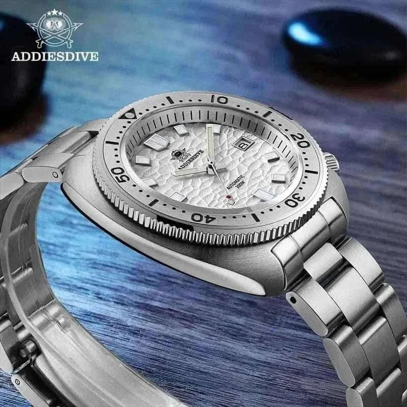 BUSINESS CASUAL MECHANICAL WATCH.