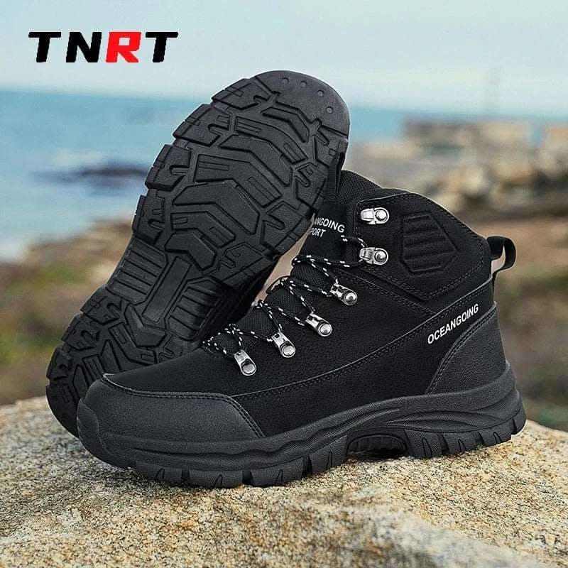 COMFY OUTDOOR BOOTS.