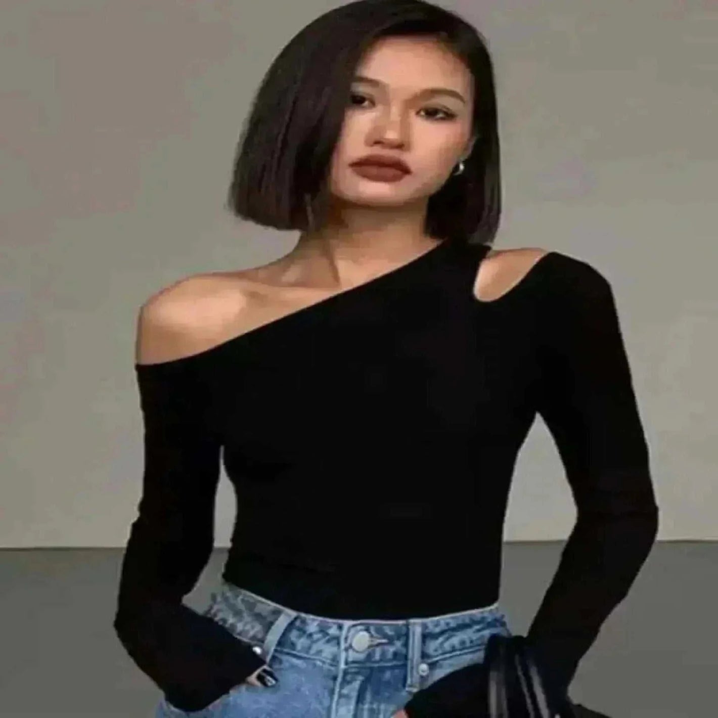 Women Wearing Black Fashion Skew Collar Off-shoulder Long-sleeved T-shirts, ladies summer tops uk