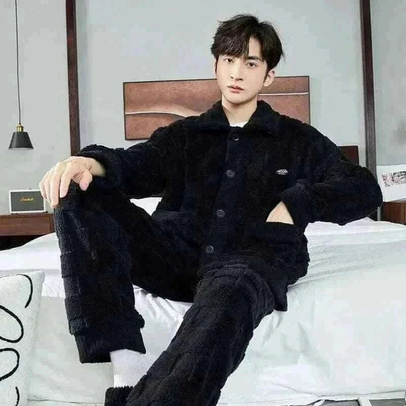 Men Warm Flannel Pajamas Autumn Thicken Long-sleeved Trousers Two-Piece Set Winter Man Pyjamas Loose Comfortable Sleepwear Suit.