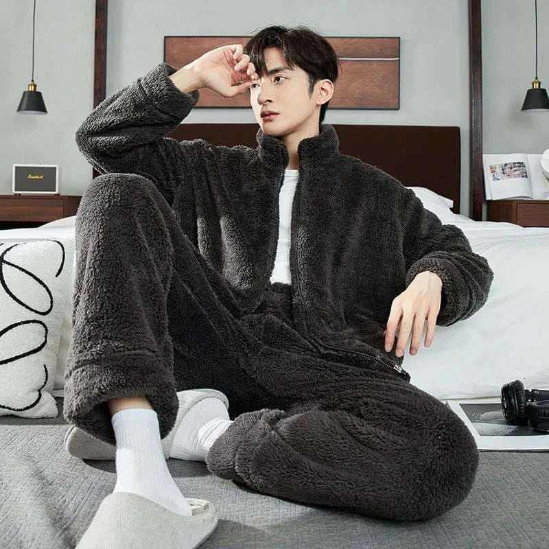 Men Warm Flannel Pajamas Autumn Thicken Long-sleeved Trousers Two-Piece Set Winter Man Pyjamas Loose Comfortable Sleepwear Suit.