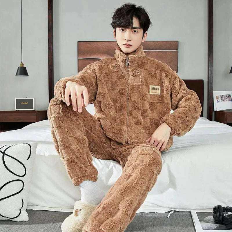 Men Warm Flannel Pajamas Autumn Thicken Long-sleeved Trousers Two-Piece Set Winter Man Pyjamas Loose Comfortable Sleepwear Suit.
