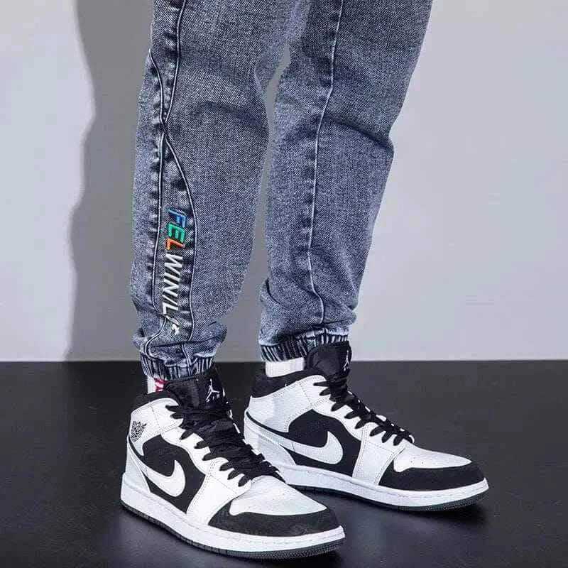 denim jeans for men-Stylish Loose Jeans For Men.