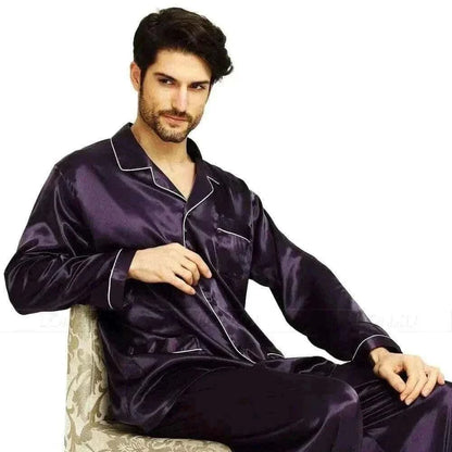 STYLISH SATIN SLEEPWEAR.